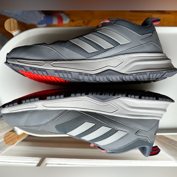 ADIDAS ROCKADIA TRAIL RUNNING SHOE MENS SIZE 10 - Picture 4 of 9